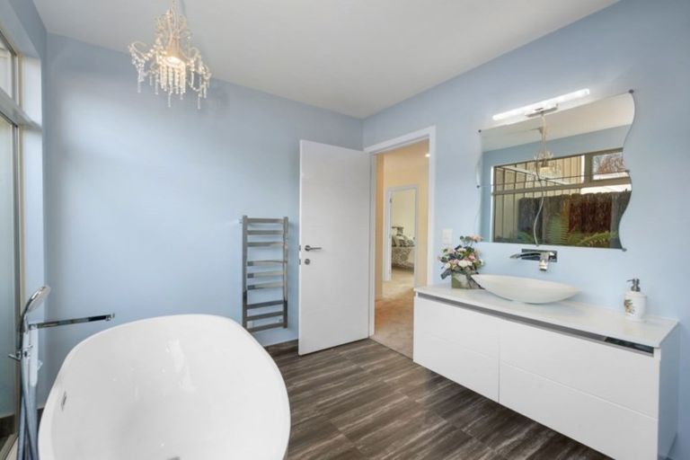 Photo of property in 3 Nursery Lane, Kinloch, Taupo, 3377