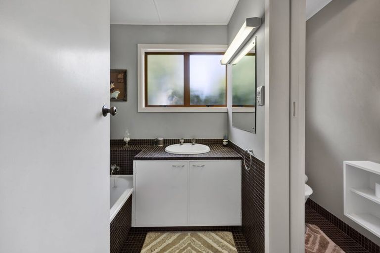 Photo of property in 116 Weraroa Road, Waverley, 4510