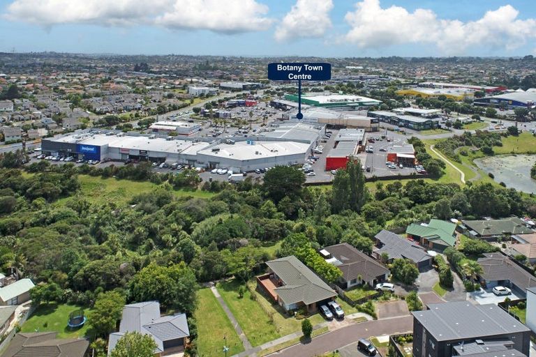 Photo of property in 6 Cottesmore Place, Huntington Park, Auckland, 2013