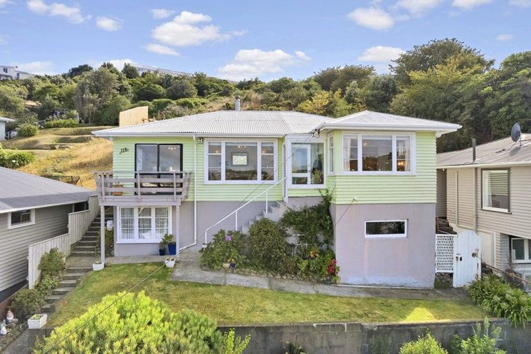 Photo of property in 119 Tauhinu Road, Miramar, Wellington, 6022