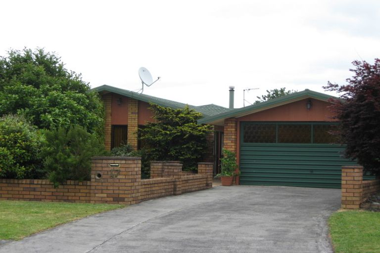 Photo of property in 17 Brockton Avenue, Conifer Grove, Takanini, 2112