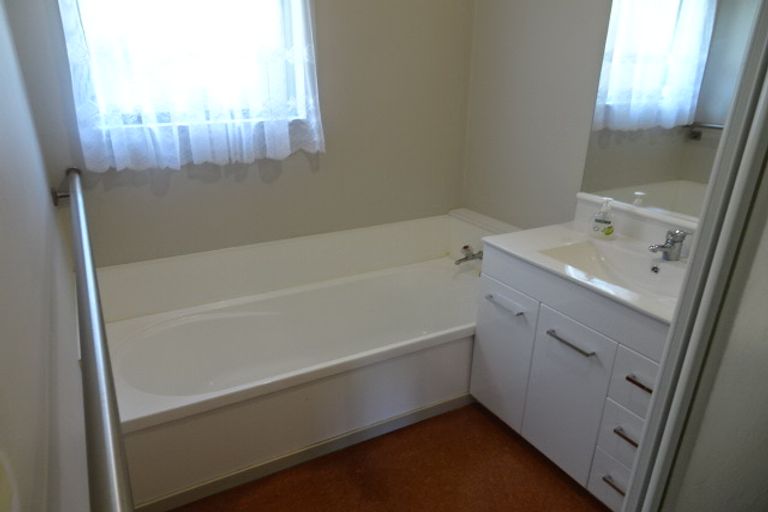 Photo of property in 38c Sutherland Road, Brookfield, Tauranga, 3110