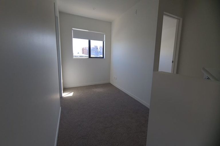 Photo of property in 15 Walsall Street, Addington, Christchurch, 8024