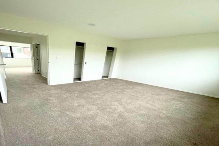 Photo of property in 132e Tiriwa Drive, Massey, Auckland, 0614