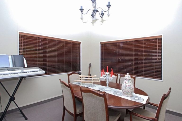 Photo of property in 26 Cumberland Rise, Taradale, Napier, 4112