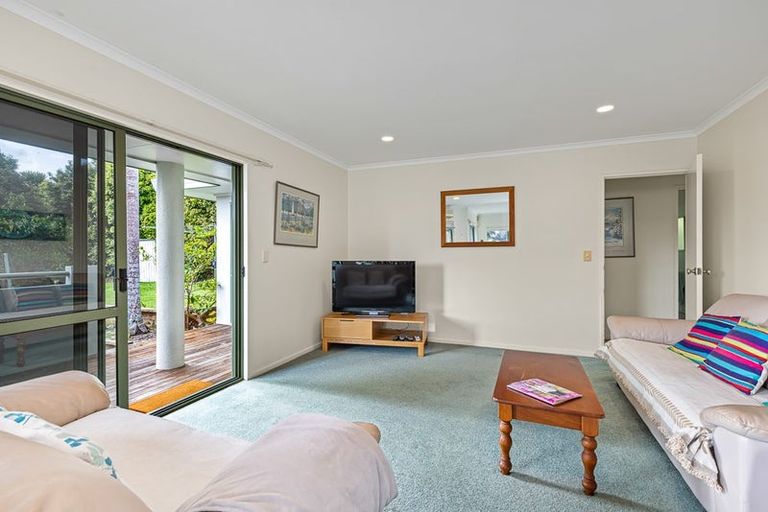 Photo of property in 2/67 Arran Road, Browns Bay, Auckland, 0630