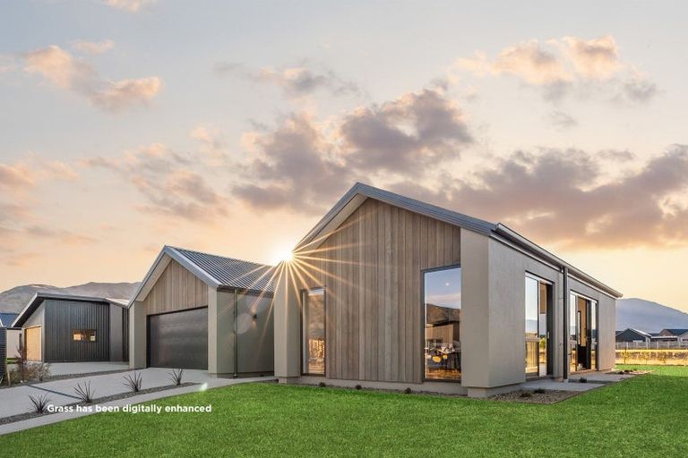 Photo of property in 11 Packer Road, Wanaka, 9382