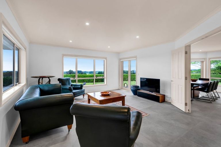 Photo of property in 171 Sealy Road, Omata, New Plymouth, 4374