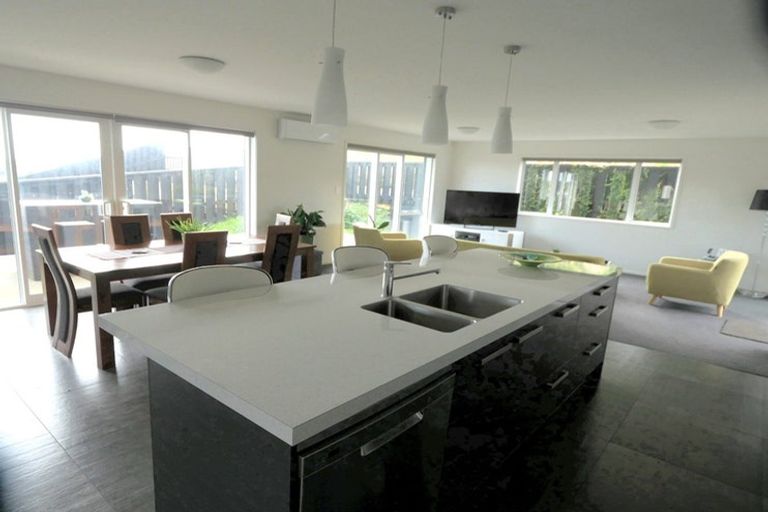 Photo of property in 17 Stile Place, Pukekohe, 2120