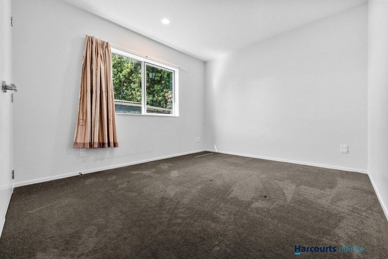 Photo of property in 25a Larnoch Road, Henderson, Auckland, 0610