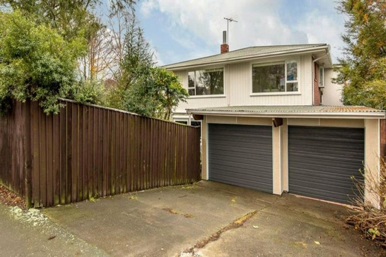 Photo of property in 40 Athol Terrace, Upper Riccarton, Christchurch, 8041
