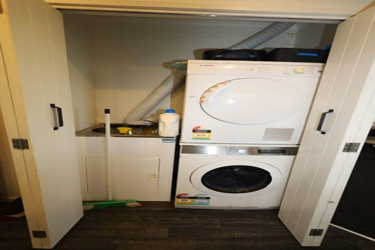 Photo of property in 114 Cambridge Road, Bethlehem, Tauranga, 3110