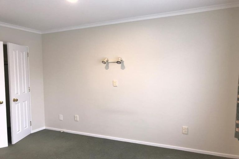 Photo of property in 61a Winchester Street, Levin, 5510