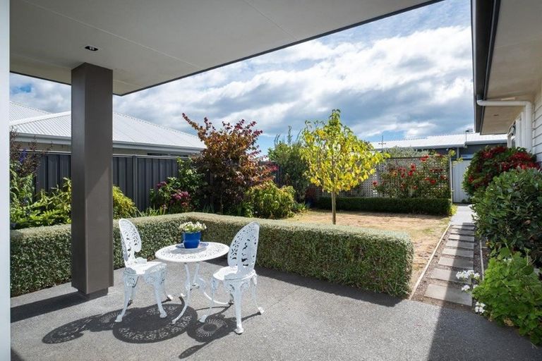 Photo of property in 8 Te Heipora Place, Havelock North, 4130