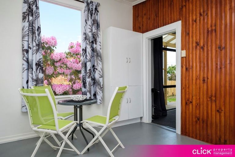 Photo of property in 111 Macandrew Road, South Dunedin, Dunedin, 9012