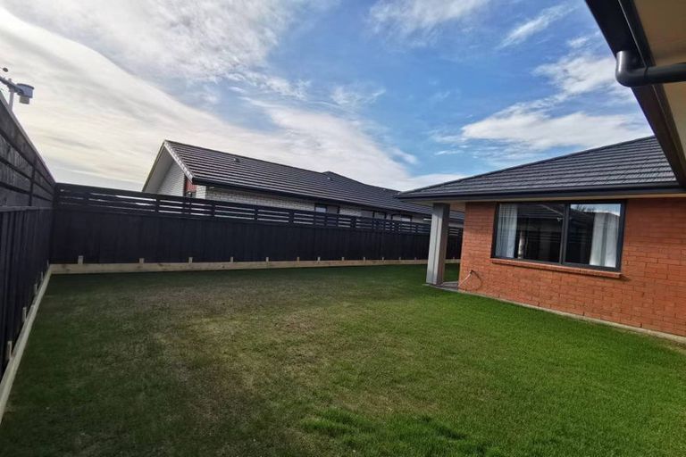 Photo of property in 13 Thomas Ellis Lane, Halswell, Christchurch, 8025