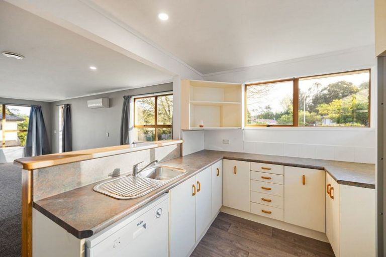 Photo of property in 15 Splitt Avenue, Glenview, Hamilton, 3206