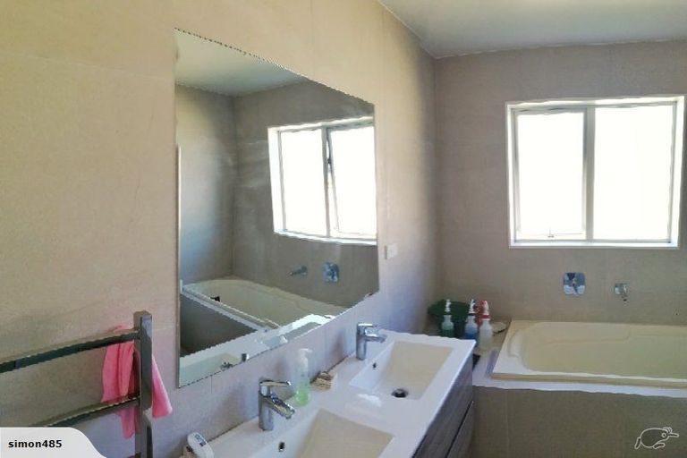 Photo of property in 23 Ahorangi Road, Silverdale, 0932