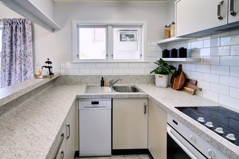 Photo of property in 33 Puriri Crescent, Lansdowne, Masterton, 5810