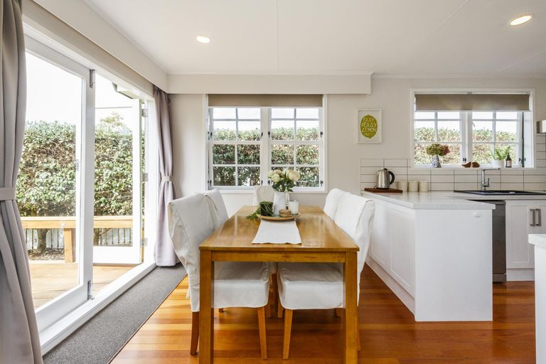 Photo of property in 53 Waterloo Crescent, Hokowhitu, Palmerston North, 4410