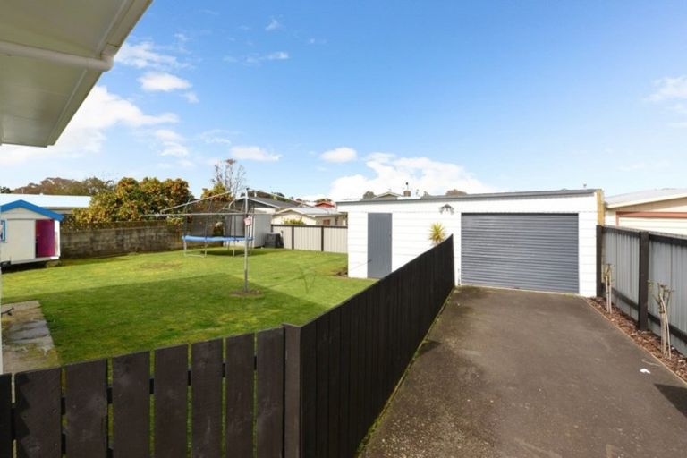 Photo of property in 13 Rosalind Street, Deanwell, Hamilton, 3206