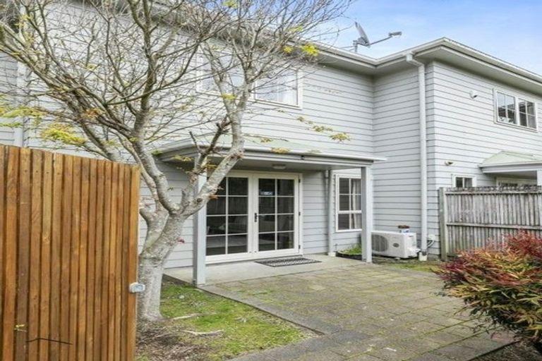 Photo of property in 3/8 Waldie Grove, Avalon, Lower Hutt, 5011