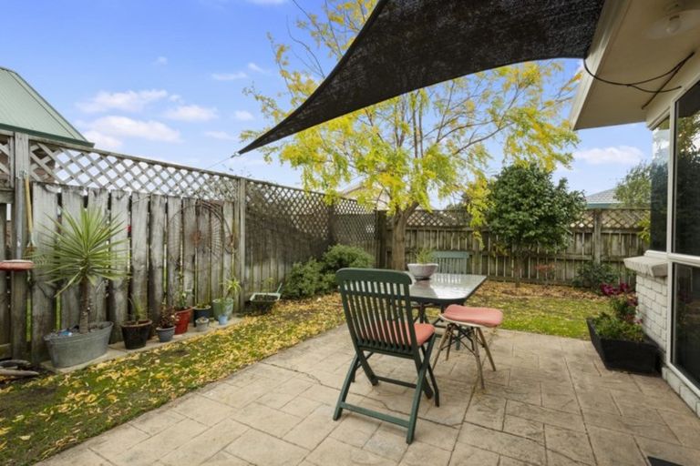 Photo of property in 90 Evans Road, Papamoa Beach, Papamoa, 3118