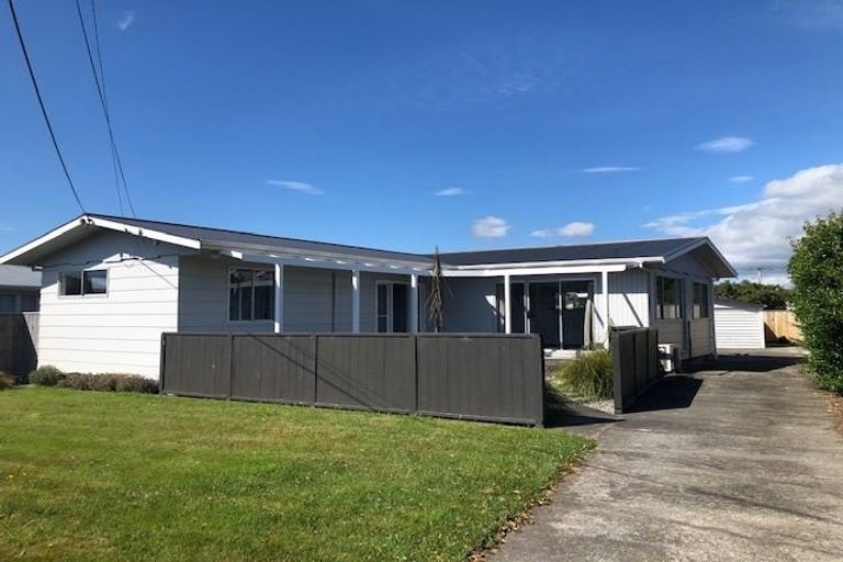 Photo of property in 12 William Benton Street, Featherston, 5710
