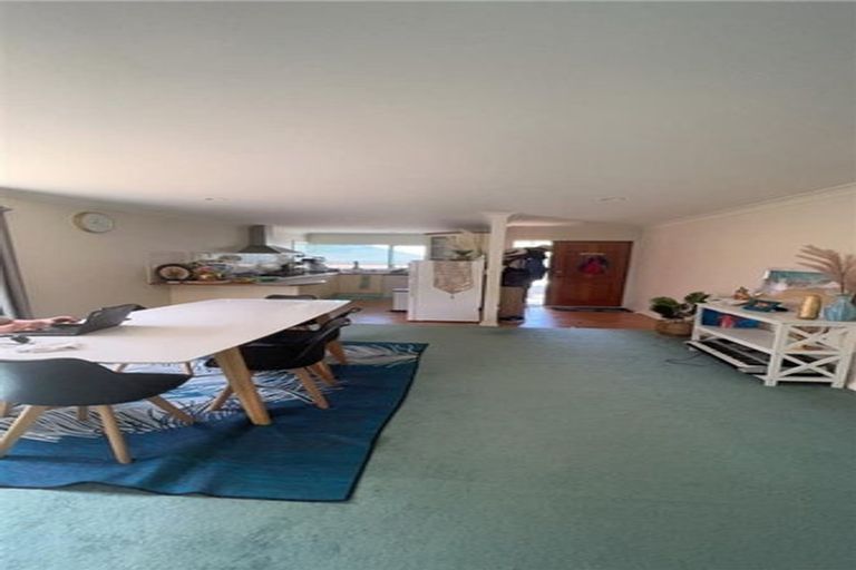 Photo of property in 155c Hobsonville Road, West Harbour, Auckland, 0618