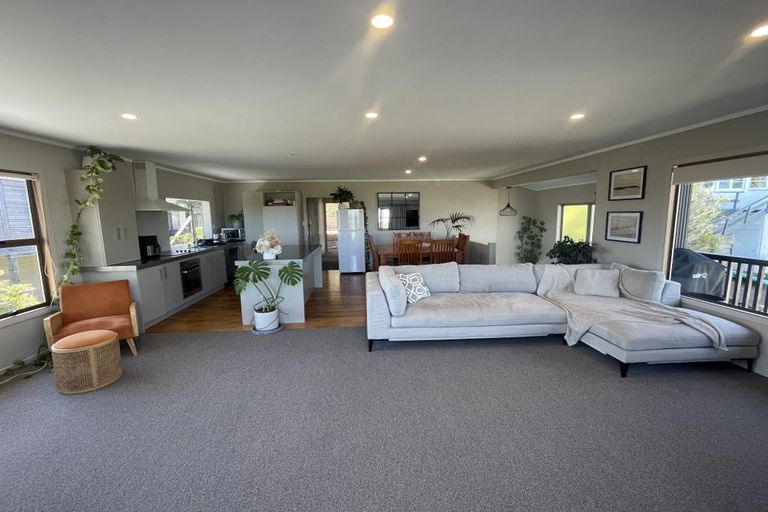 Photo of property in 2 Pine Road, Ngunguru, Whangarei, 0173