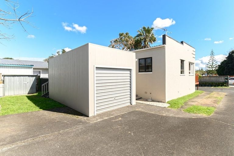 Photo of property in 1/18 Northcote Road, Takapuna, Auckland, 0622