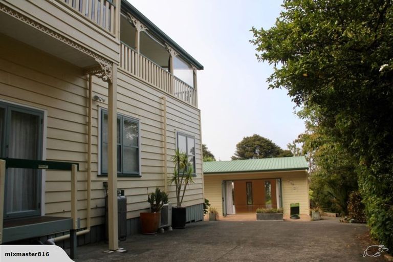 Photo of property in 18 Huia Road, Titirangi, Auckland, 0604