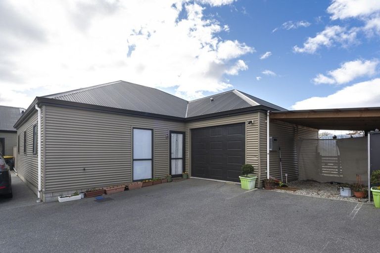 Photo of property in 8f Mckellar Court, Cromwell, 9310