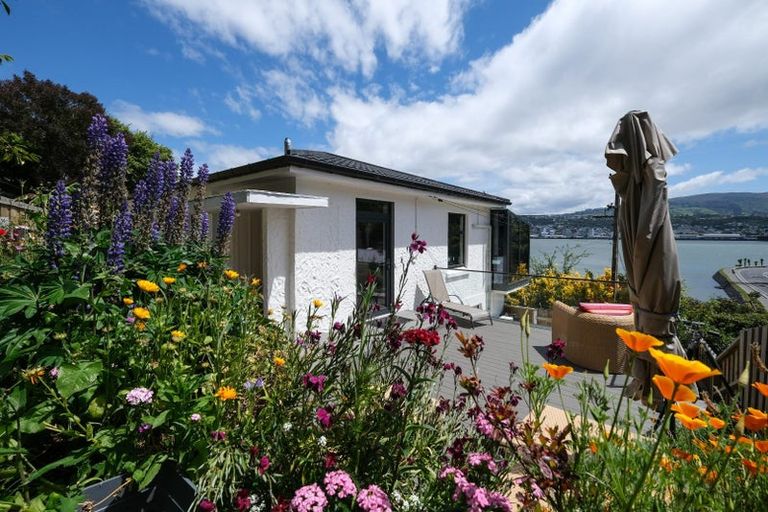 Photo of property in 2 Doon Street, Vauxhall, Dunedin, 9013