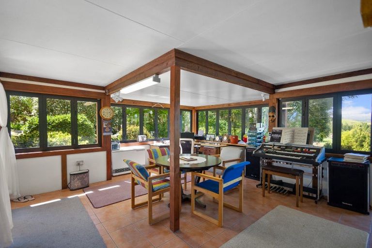 Photo of property in 34 Hukaroa Road, Raetihi, 4632