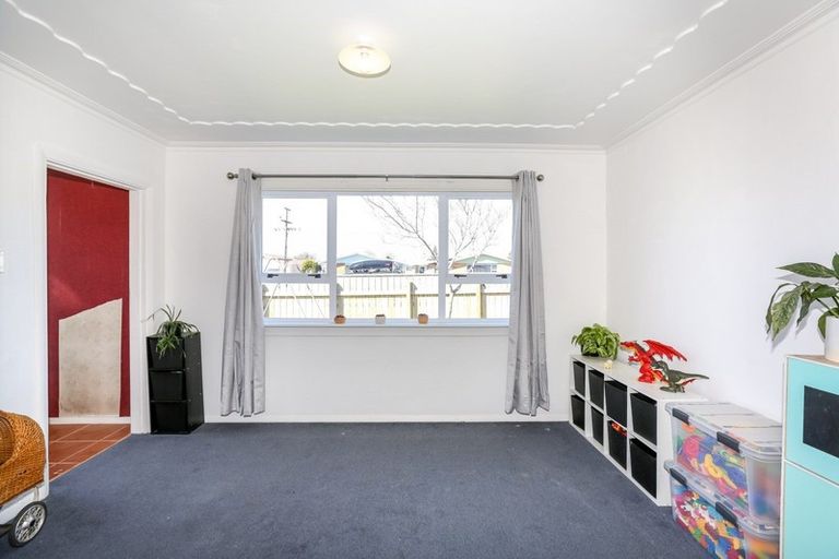 Photo of property in 10 High Street West, Waitara, 4320