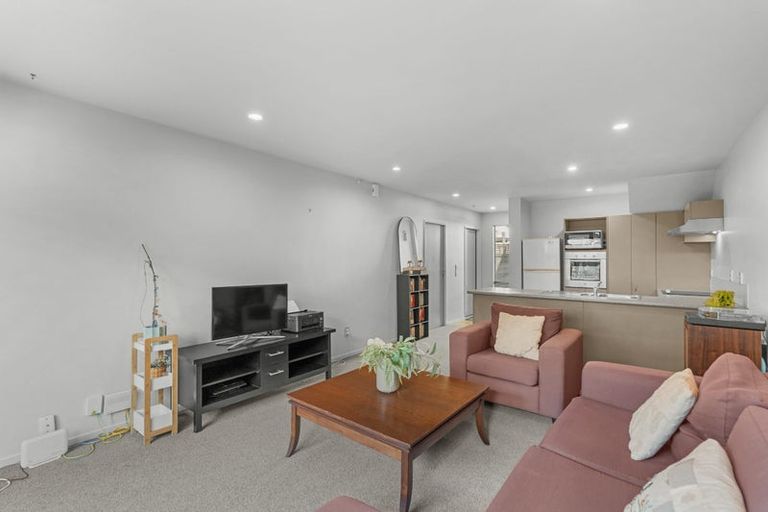 Photo of property in 2/38 Brockworth Place, Riccarton, Christchurch, 8011