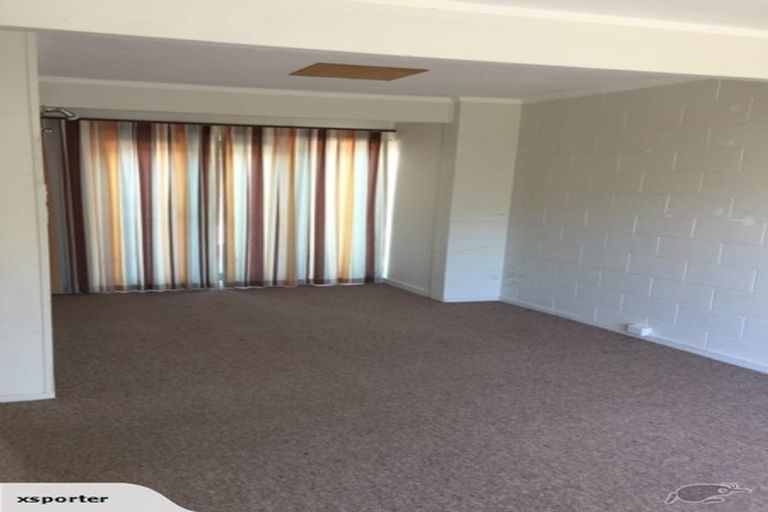 Photo of property in 2/26 Bayview Road, Hauraki, Auckland, 0622