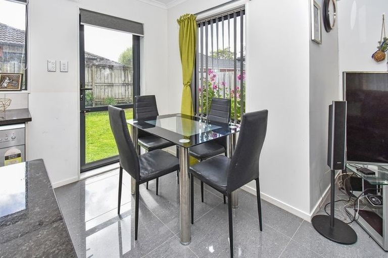 Photo of property in 41d Kelvin Road, Papakura, 2110