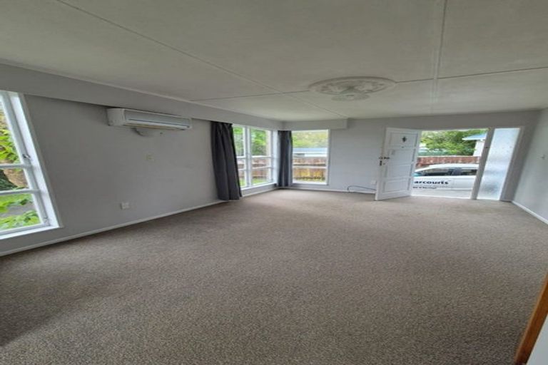 Photo of property in 21a Kairanga Crescent, Wainuiomata, Lower Hutt, 5014