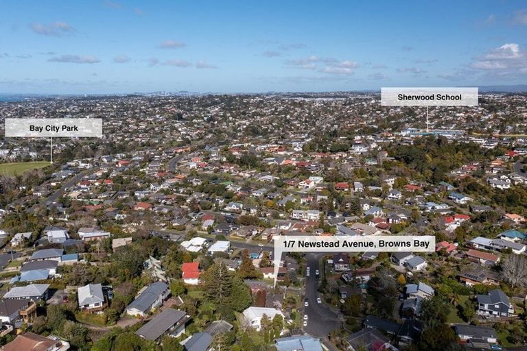 Photo of property in 1/7 Newstead Avenue, Browns Bay, Auckland, 0632