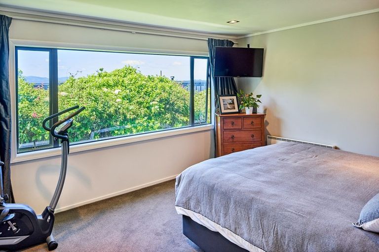 Photo of property in 16 Titiro Moana Road, Korokoro, Lower Hutt, 5012