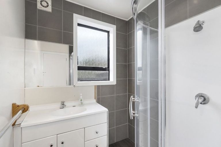 Photo of property in 50 Hooker Avenue, Bryndwr, Christchurch, 8053