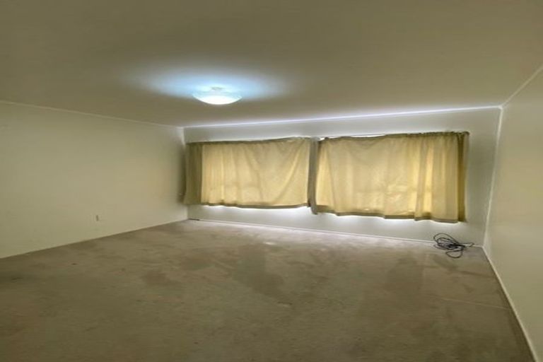 Photo of property in 7 Barker Rise, Northcross, Auckland, 0632