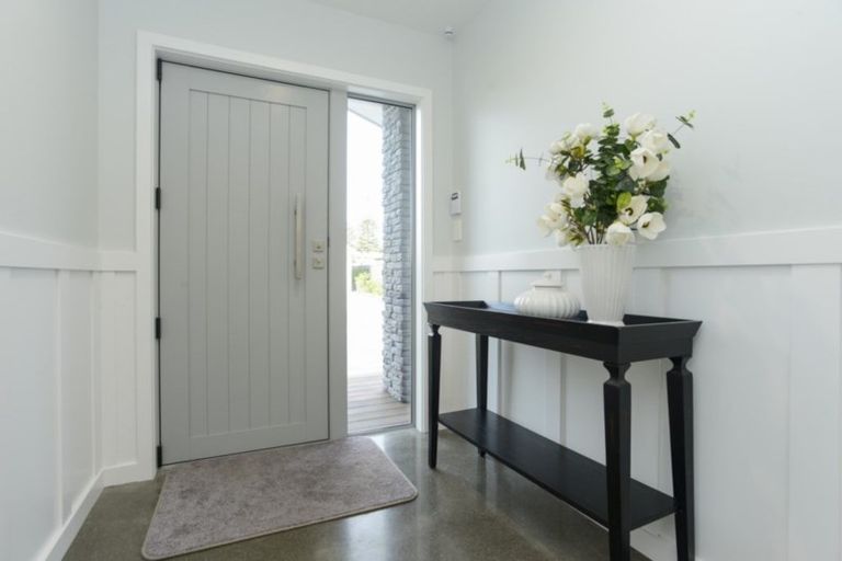 Photo of property in 33 Aparima Place, Awatoto, Napier, 4110