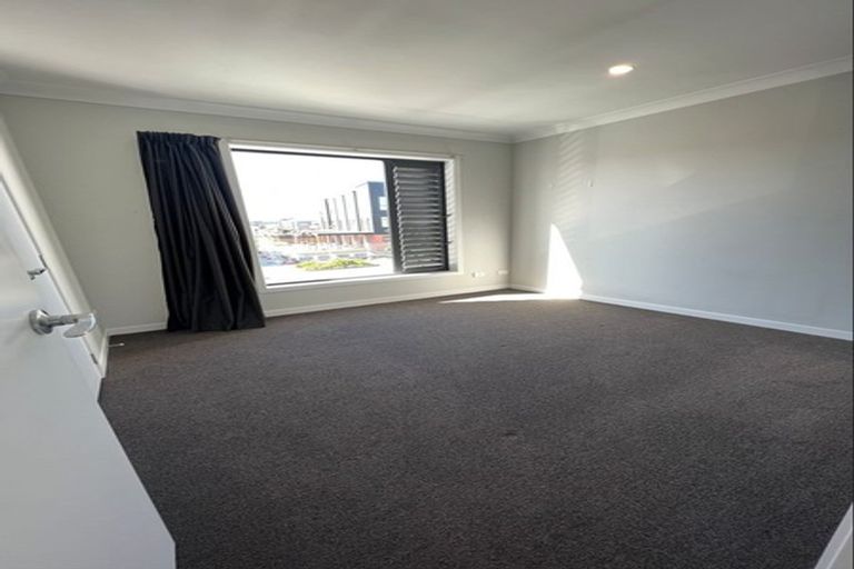 Photo of property in 65 Glidepath Road, Hobsonville, Auckland, 0616