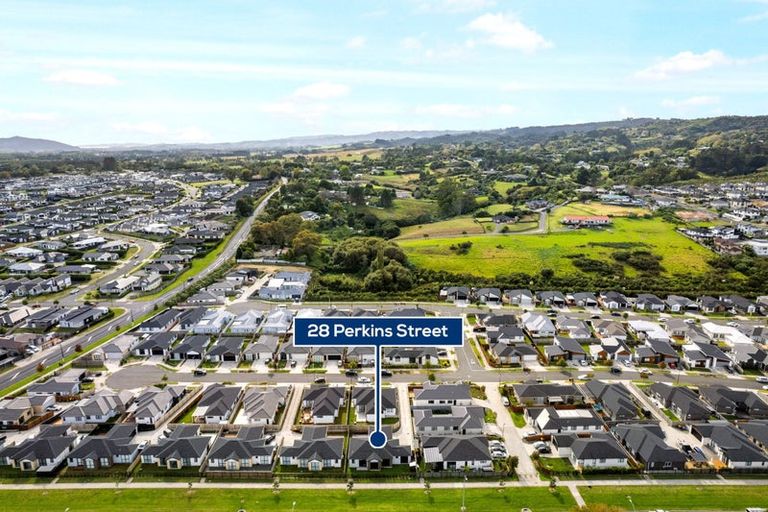 Photo of property in 28 Perkins Street, Papakura, 2110