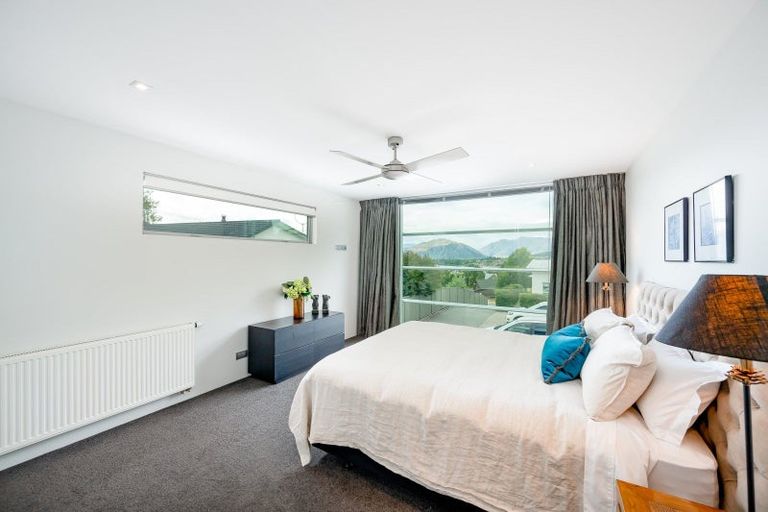 Photo of property in 15 Faulks Terrace, Wanaka, 9305