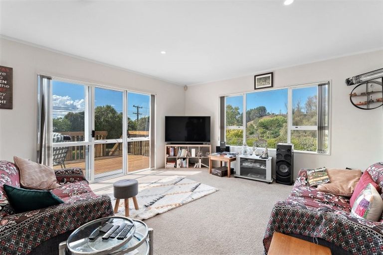 Photo of property in 104 Awa Road, Kumeu, 0891