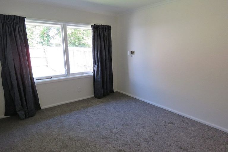 Photo of property in 2/9 Wadeley Road, Ilam, Christchurch, 8041